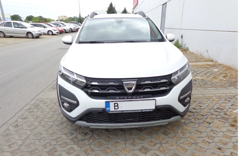 Dacia Sandero Stepway ECO 100, снимка 2 - Автомобили и джипове - 56061312