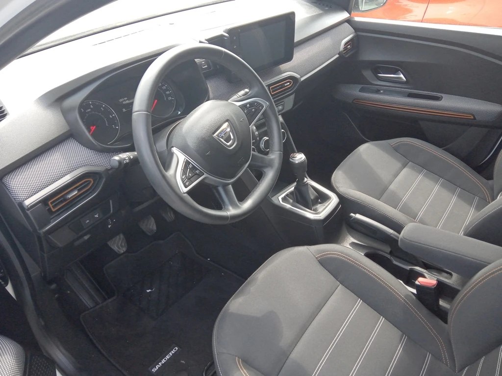 Dacia Sandero Stepway ECO 100, снимка 8 - Автомобили и джипове - 56061312