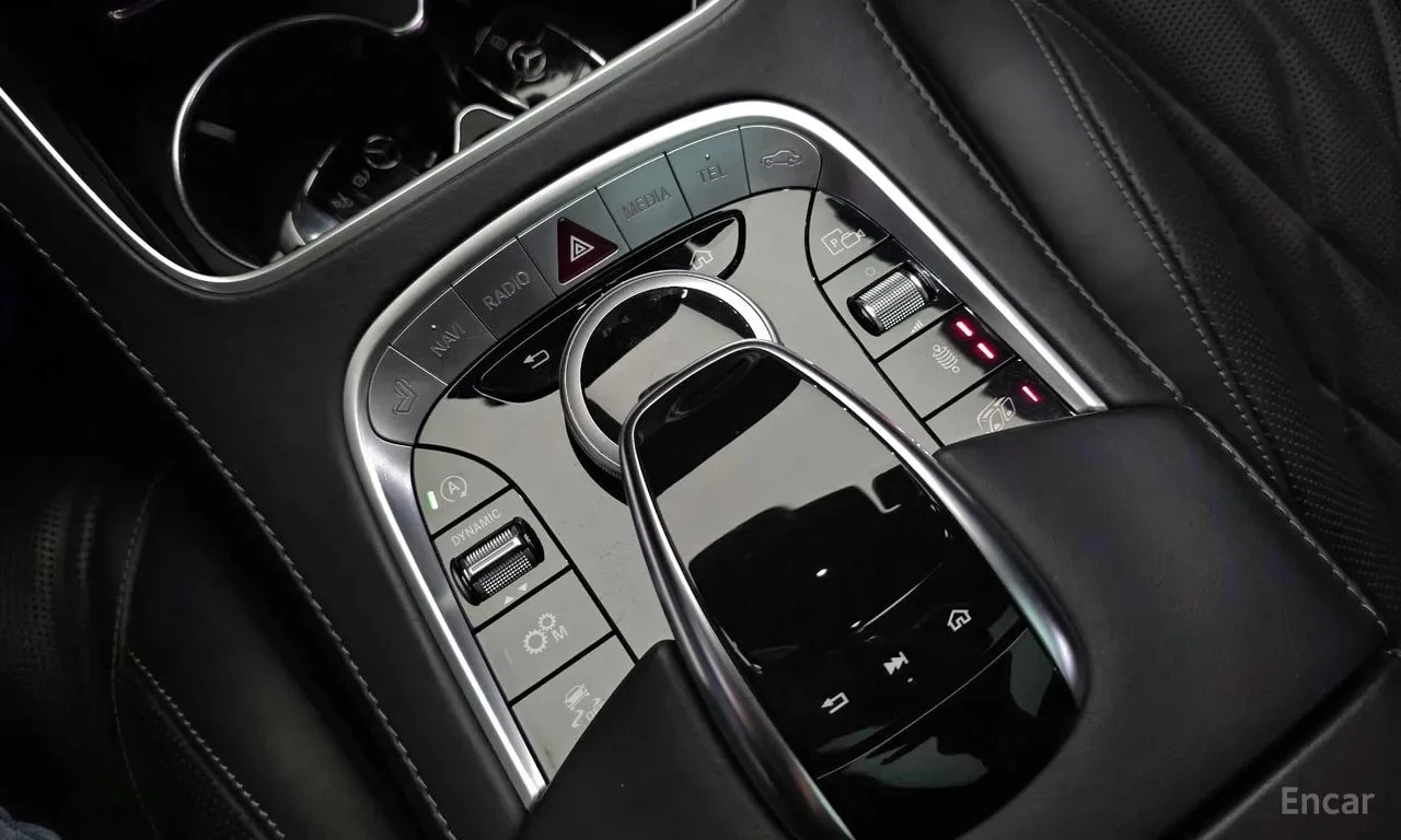 Mercedes-Benz S 63 AMG * МАСАЖИ* ВАКУМ* HEAD UP* ФИКСИРАНА ЦЕНА , снимка 17 - Автомобили и джипове - 56132361