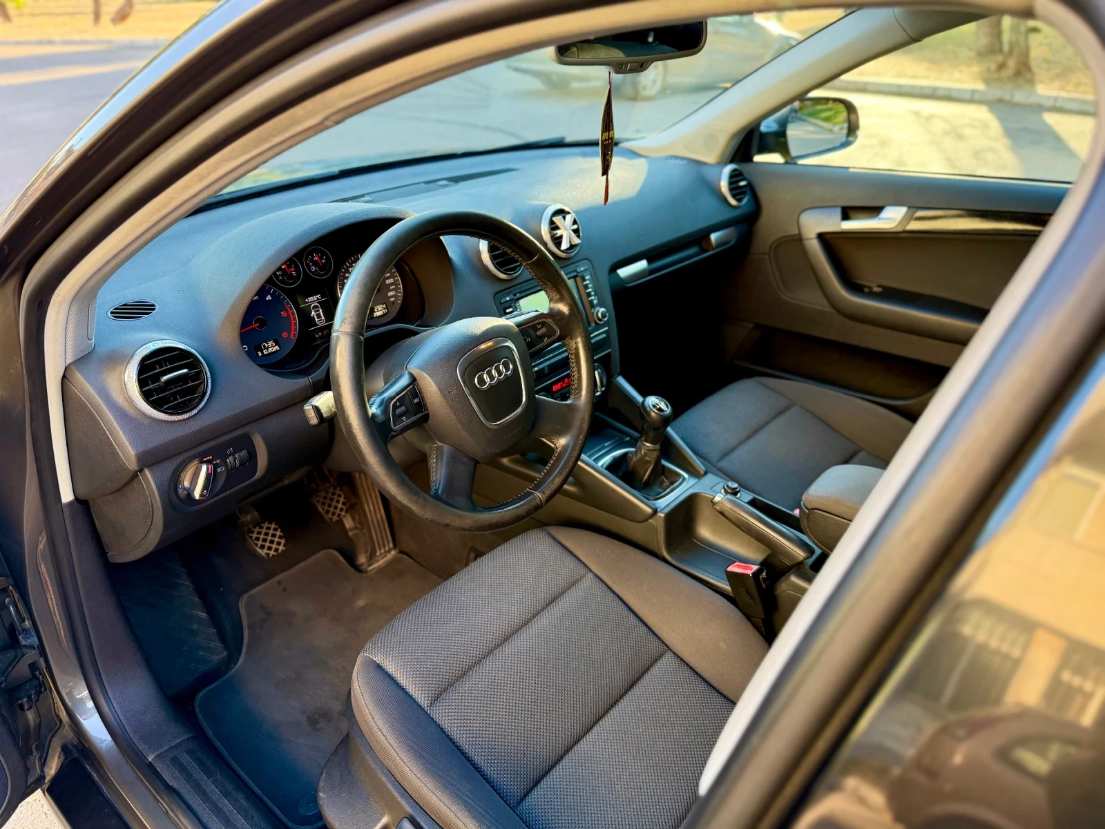 Audi A3 1.6 TDI , снимка 8 - Автомобили и джипове - 56415705