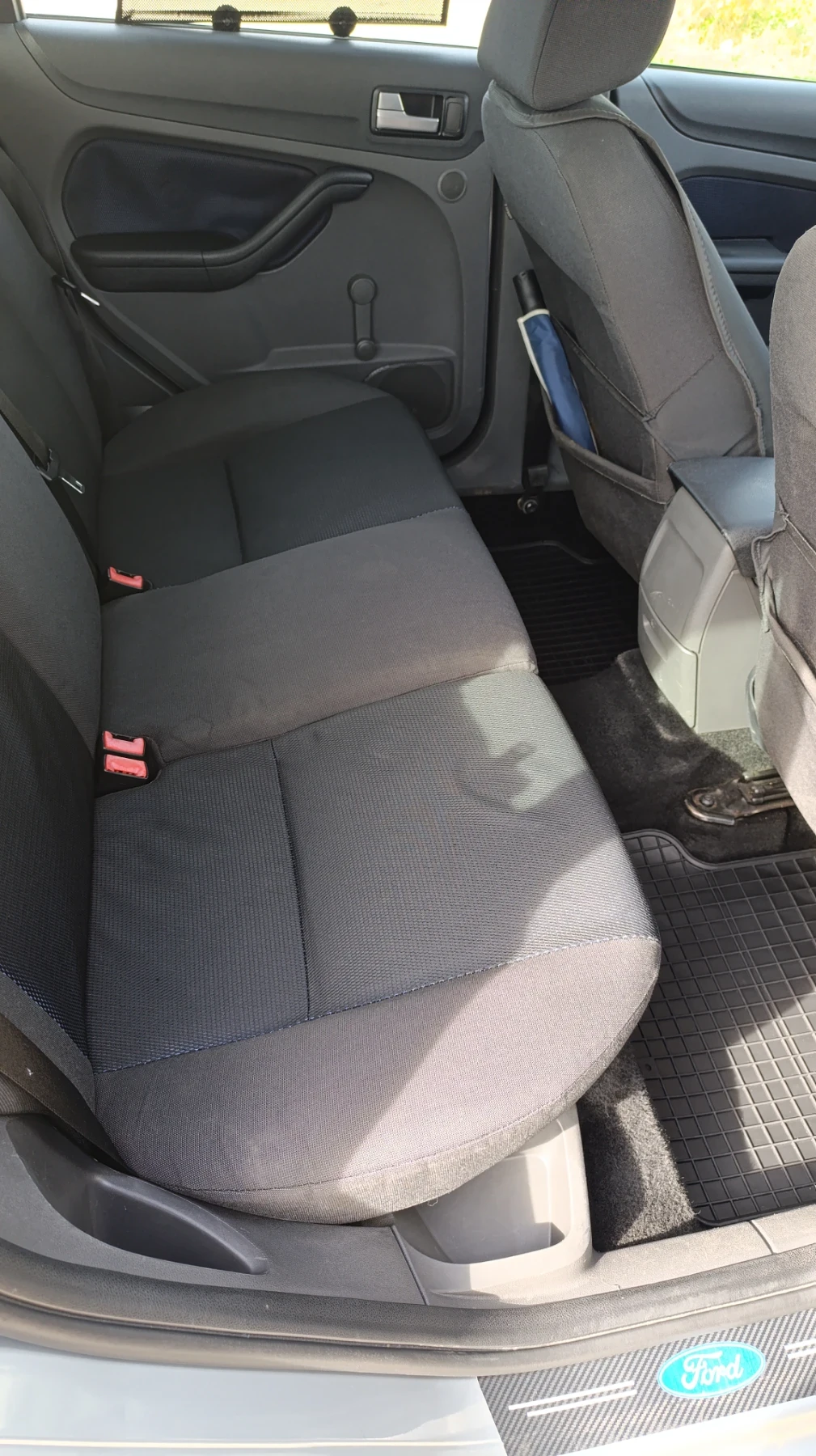 Ford Focus 1, 6. 90кс., снимка 8 - Автомобили и джипове - 56580202