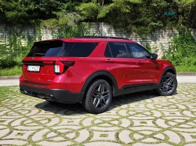 Ford Explorer 2.3 ST-Line 4x4* 360* МАСАЖИ* НАВИ* ПАНО, снимка 2