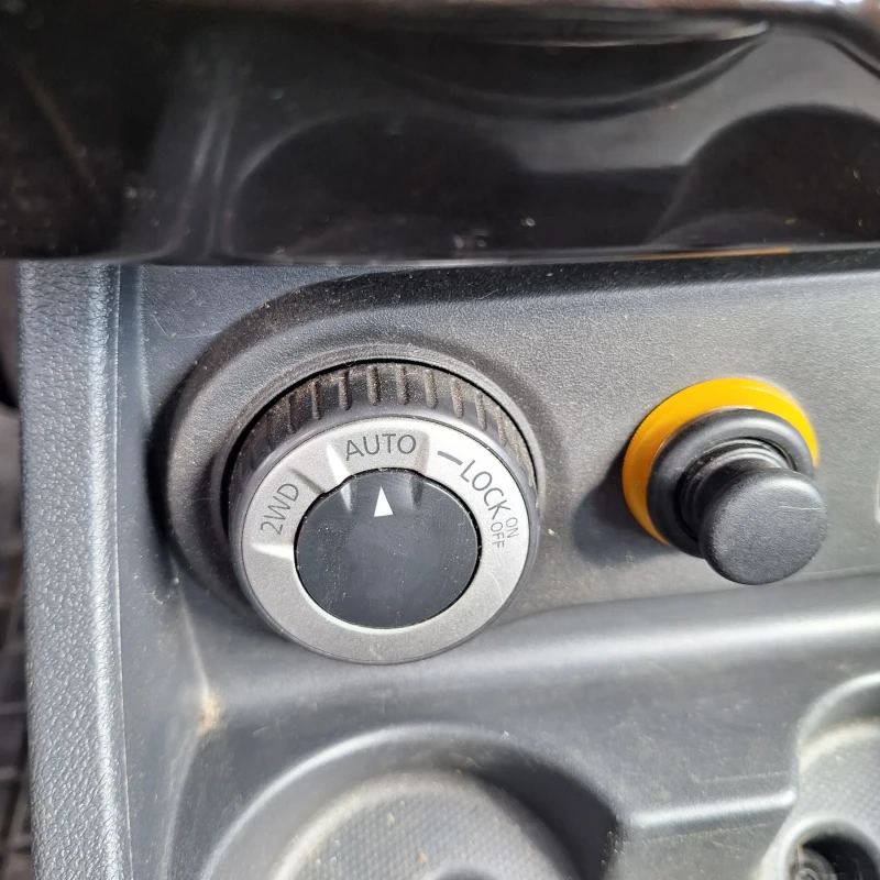 Dacia Duster, снимка 14 - Автомобили и джипове - 52518712