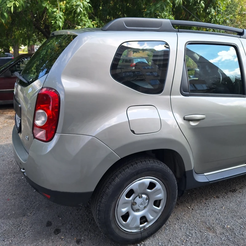 Dacia Duster, снимка 6 - Автомобили и джипове - 52518712