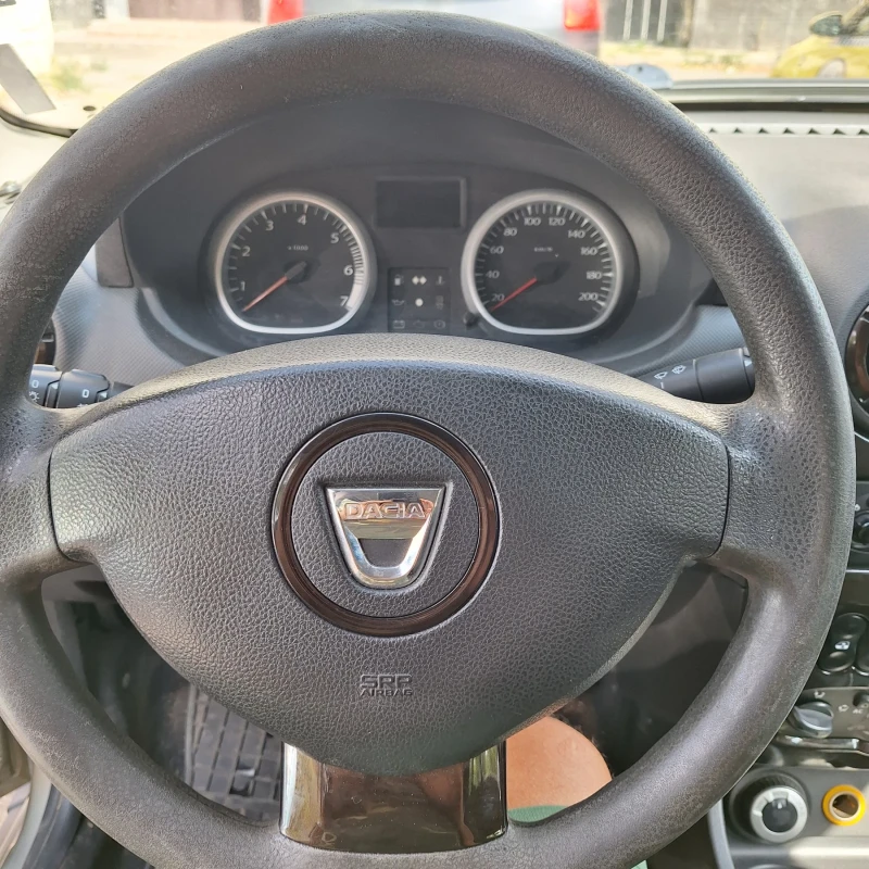 Dacia Duster, снимка 11 - Автомобили и джипове - 52518712