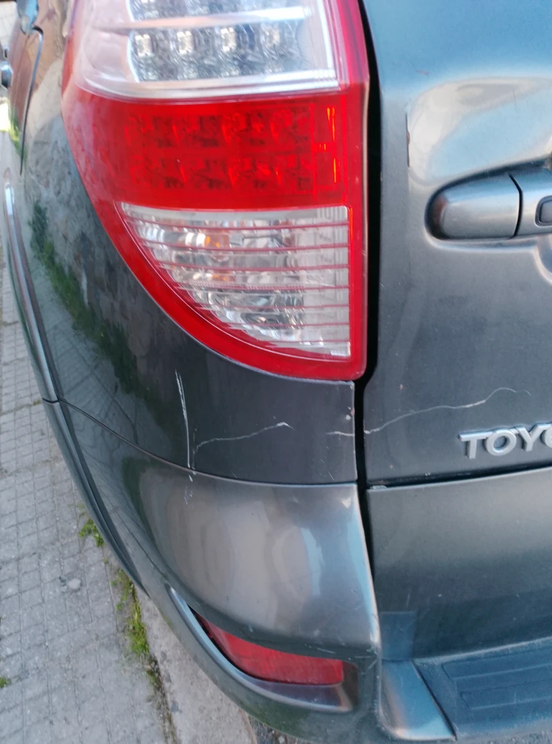 Toyota Rav4, снимка 4 - Автомобили и джипове - 52423230