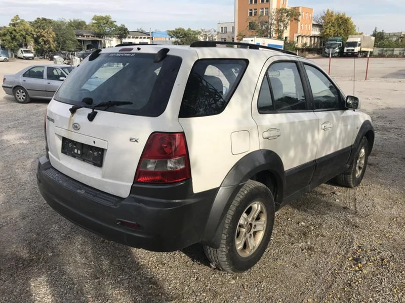 Kia Sorento 2.5d 140 ps ръчка 82600km, снимка 8 - Автомобили и джипове - 19489984