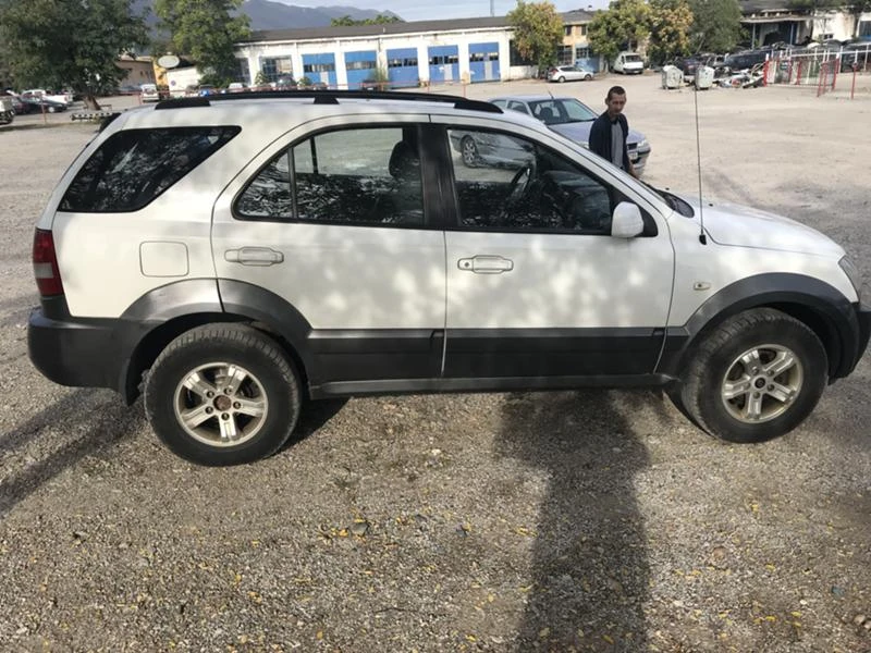 Kia Sorento 2.5d 140 ps ръчка 82600km, снимка 9 - Автомобили и джипове - 19489984