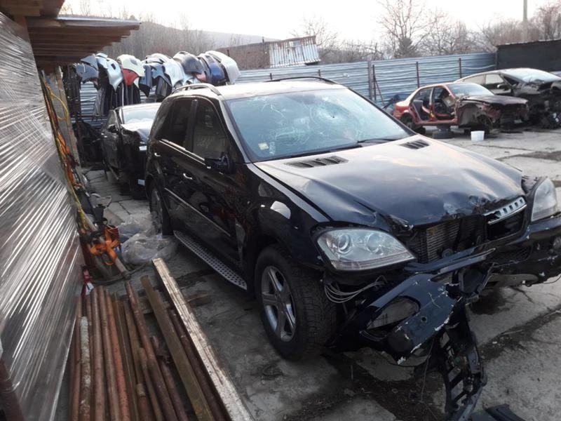 Mercedes-Benz ML 320 7 G-tronic, снимка 2 - Автомобили и джипове - 24491337