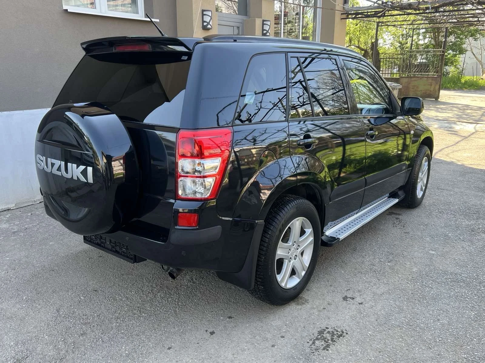 Suzuki Grand vitara  XENON* KEYLESS* NAVI - изображение 4
