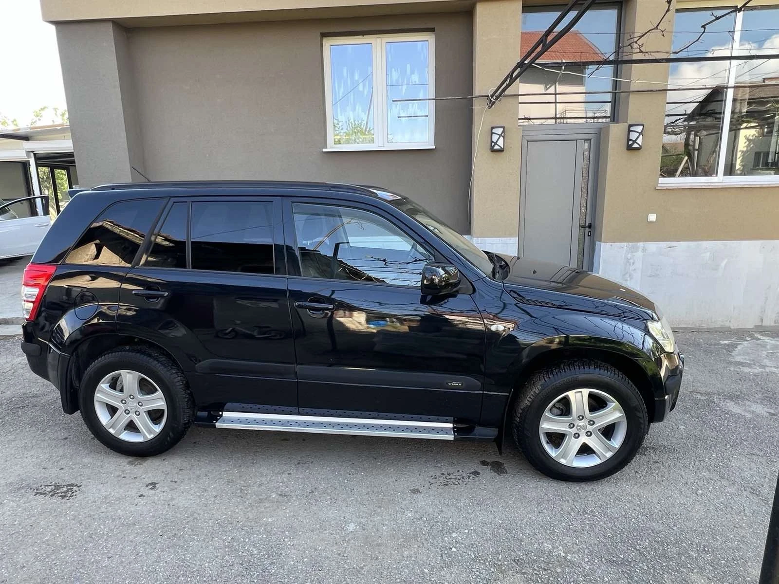 Suzuki Grand vitara  XENON* KEYLESS* NAVI - изображение 3