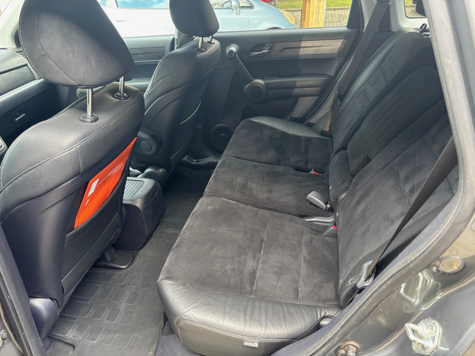 Honda Cr-v 2.0I-Vtec Facelift 4x4 - изображение 7