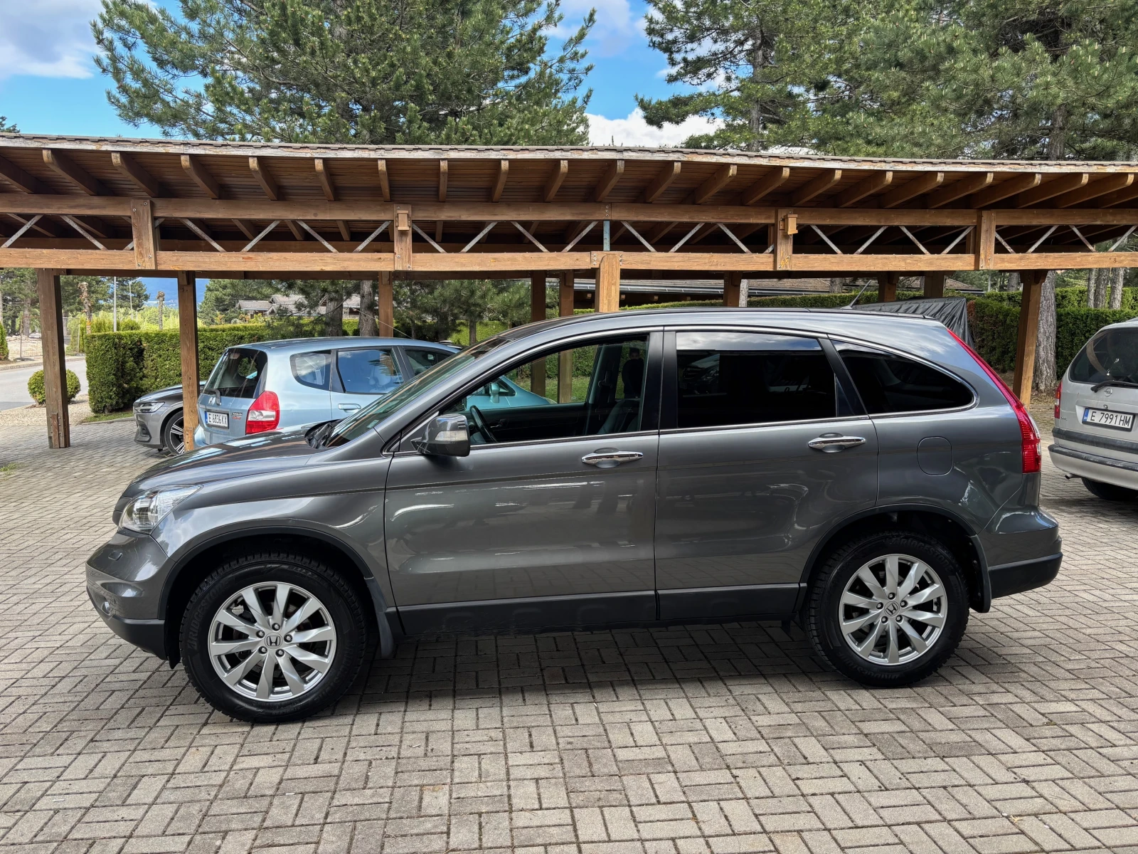 Honda Cr-v 2.0I-Vtec Facelift 4x4 - изображение 9