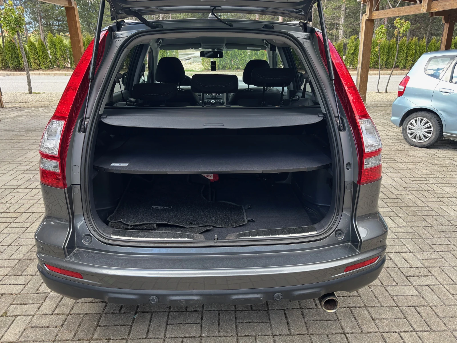 Honda Cr-v 2.0I-Vtec Facelift 4x4 - изображение 10