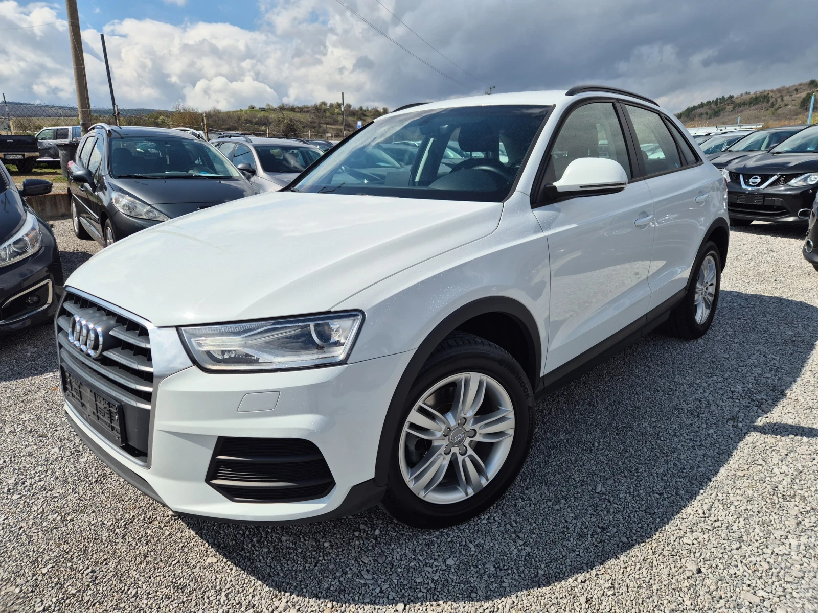 Audi Q3 2.0 TDI, снимка 2 - Автомобили и джипове - 54169155