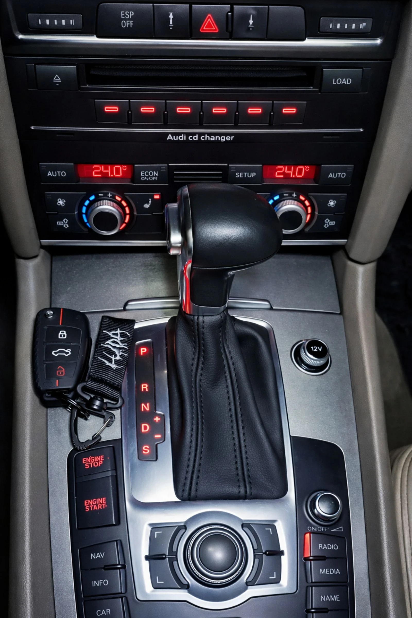 Audi Q7 3.0TDI, снимка 13 - Автомобили и джипове - 54664464