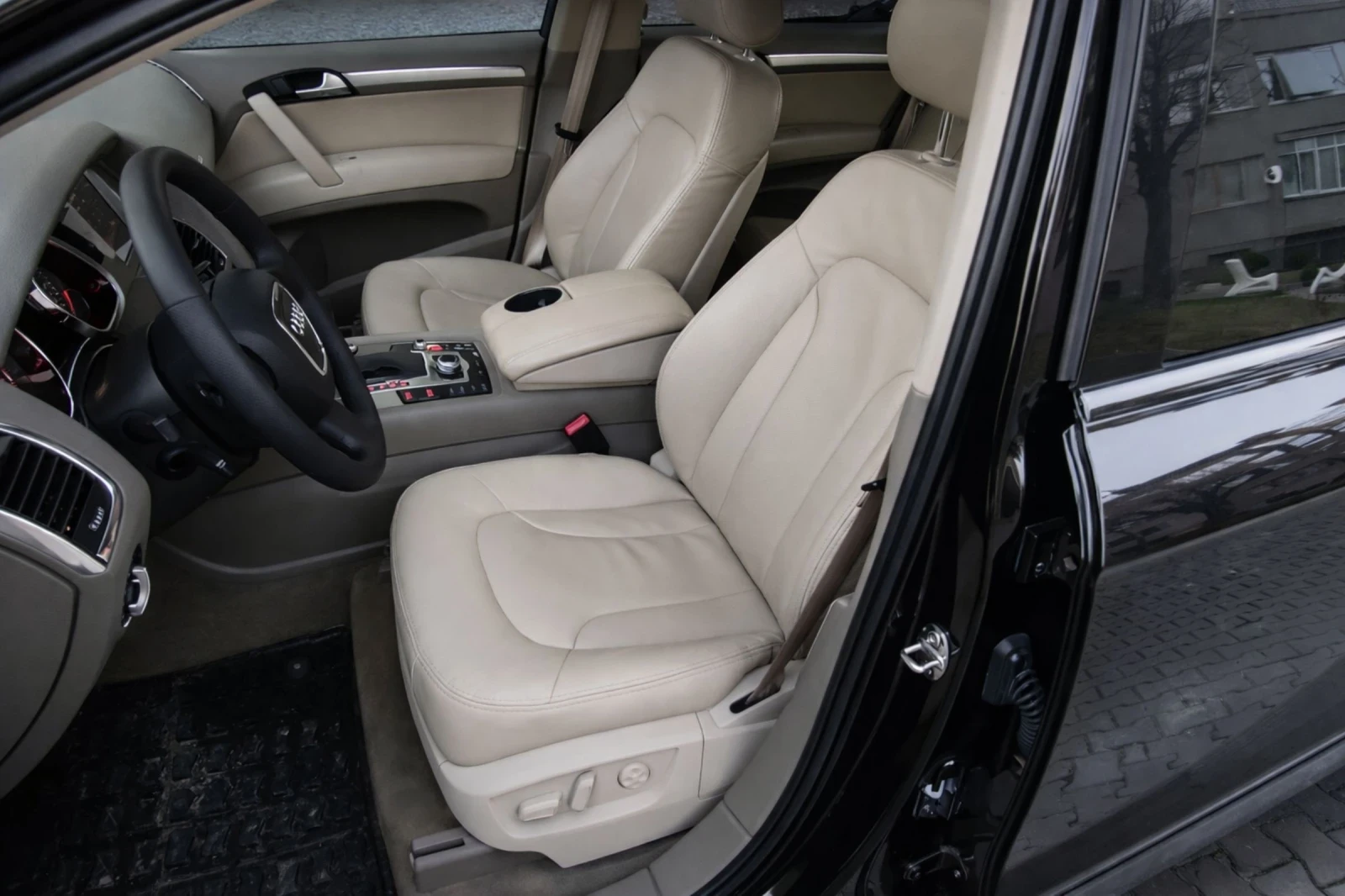 Audi Q7 3.0TDI, снимка 12 - Автомобили и джипове - 54664464