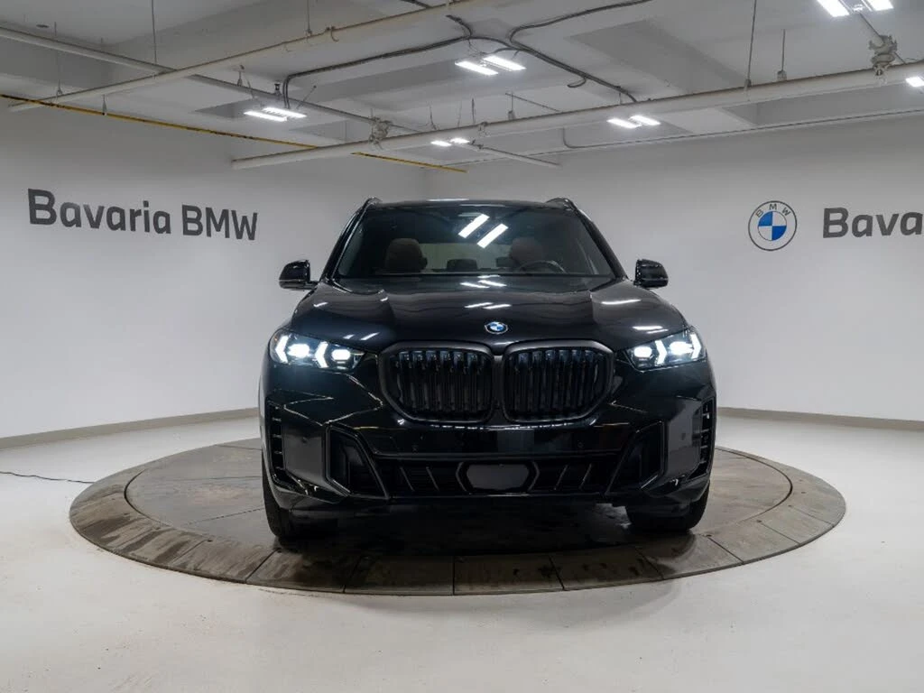 BMW X5 xDrive40i/M PKG/HK/HUD/ОБДУХ/ПАНО/MSPORTPRO/CARBON, снимка 2 - Автомобили и джипове - 56215117