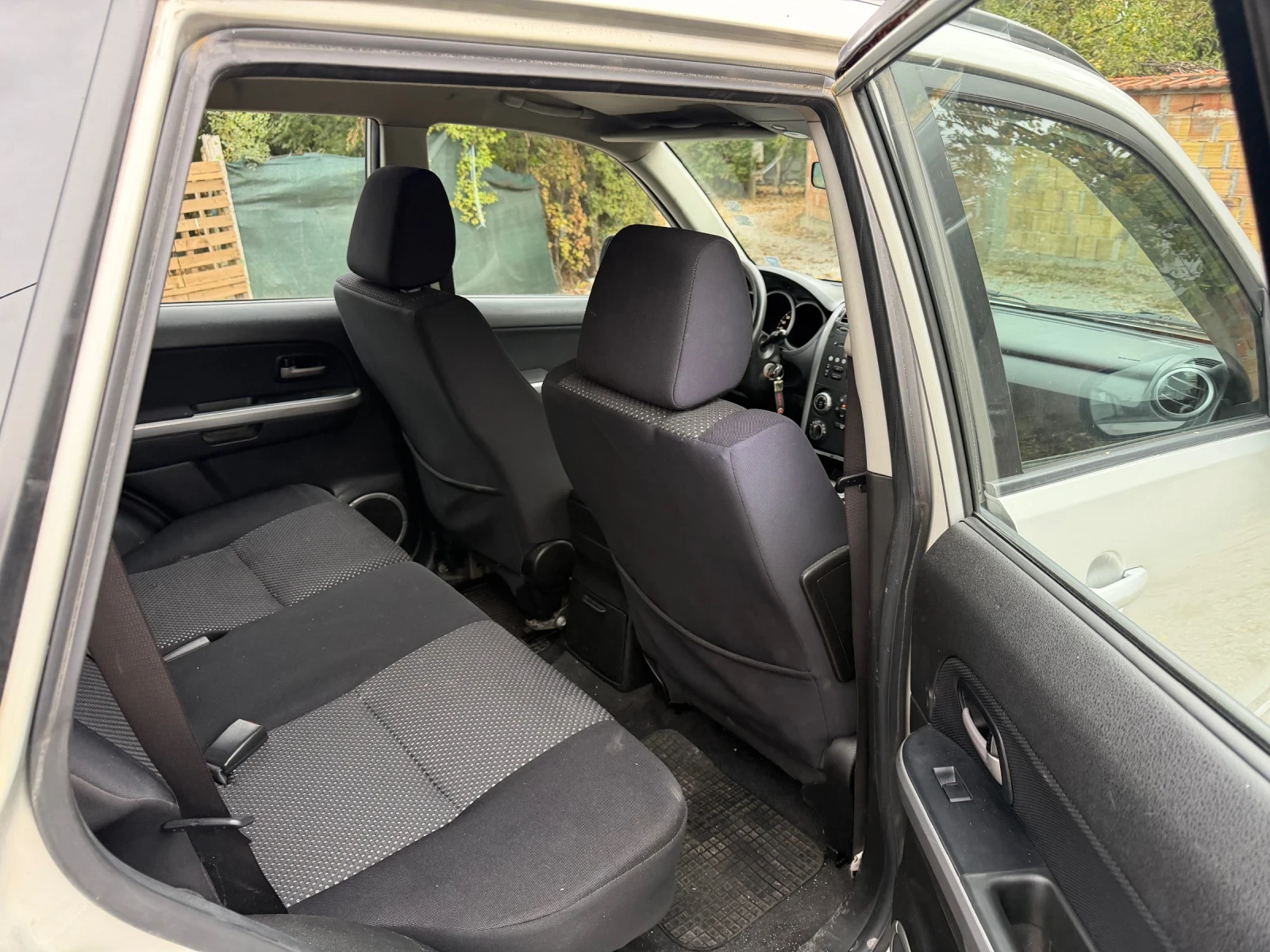 Suzuki Grand vitara 1.9 Dizel 4X4, снимка 8 - Автомобили и джипове - 56464332