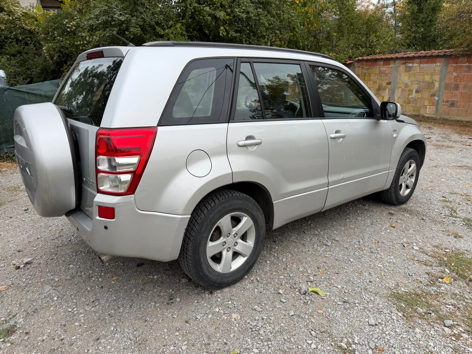 Suzuki Grand vitara 1.9 Dizel 4X4, снимка 3 - Автомобили и джипове - 56464332