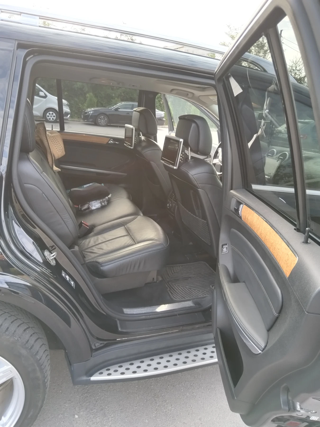 Mercedes-Benz GL 550, снимка 8 - Автомобили и джипове - 56745489