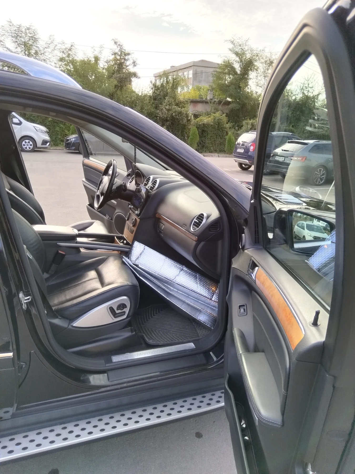 Mercedes-Benz GL 550, снимка 6 - Автомобили и джипове - 56745489
