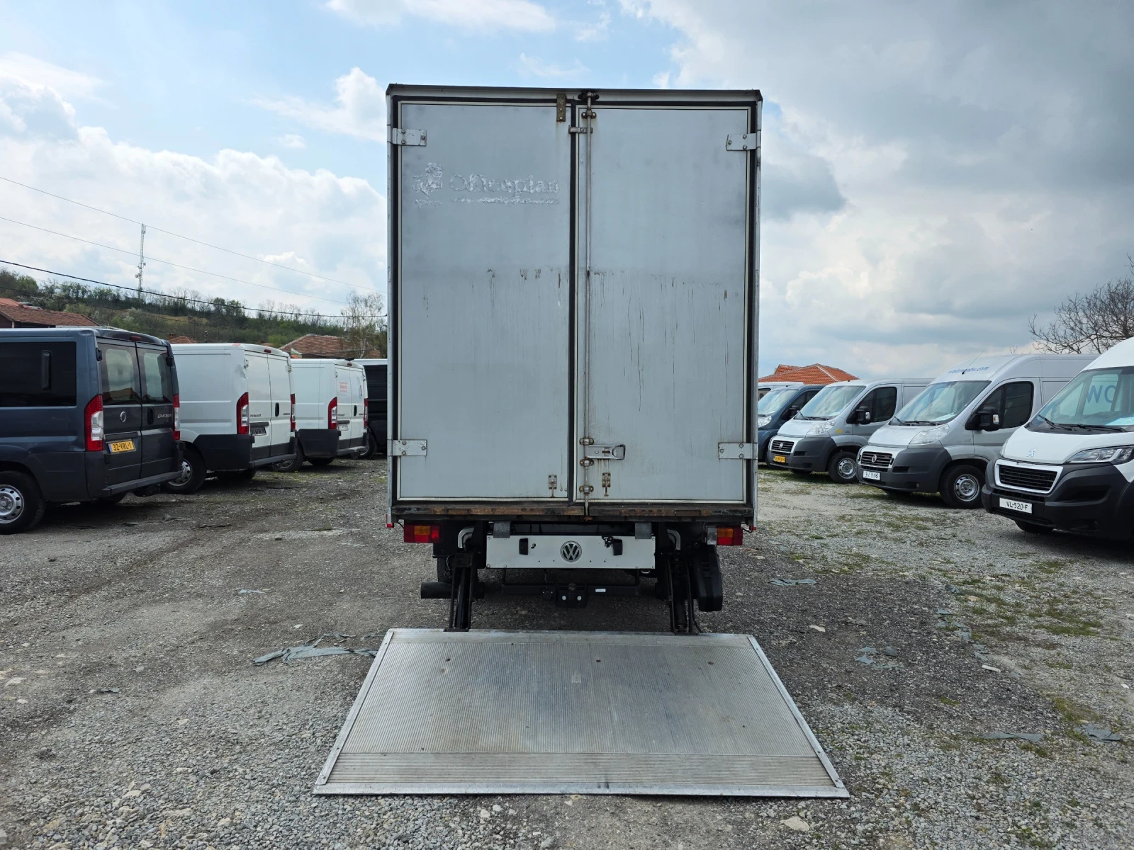 VW Crafter 2.5tdi  Климатроник Автопилот, снимка 8 - Бусове и автобуси - 54236936