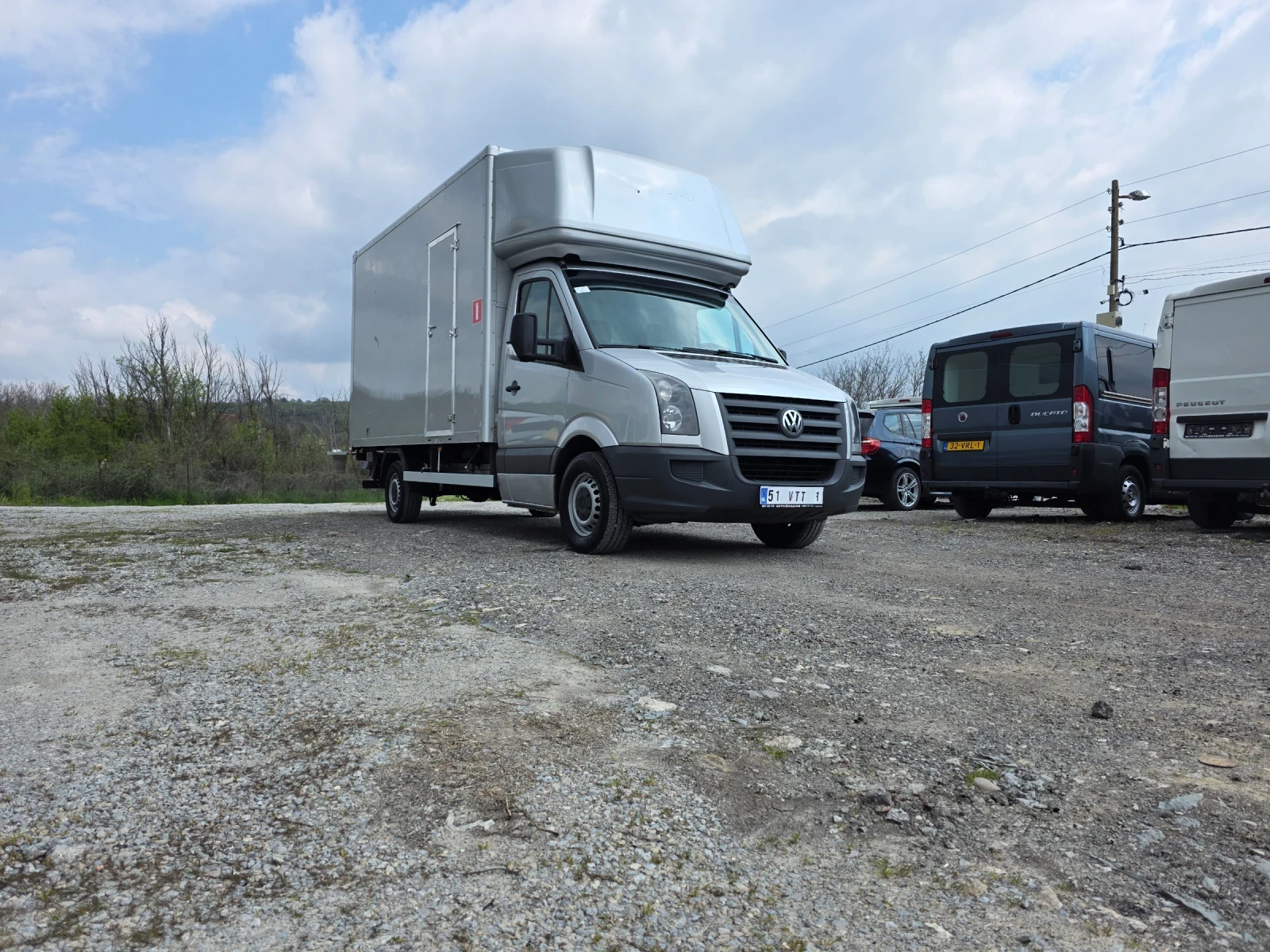 VW Crafter 2.5tdi  Климатроник Автопилот, снимка 6 - Бусове и автобуси - 54236936