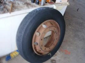 Гуми, снимка 4