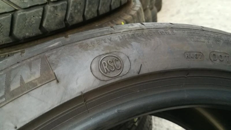 Гуми Летни 245/40R18, снимка 7 - Гуми и джанти - 26187276