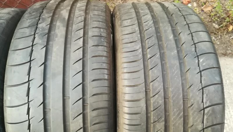 Гуми Летни 245/40R18, снимка 2 - Гуми и джанти - 26187276