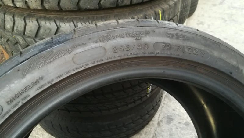 Гуми Летни 245/40R18, снимка 5 - Гуми и джанти - 26187276