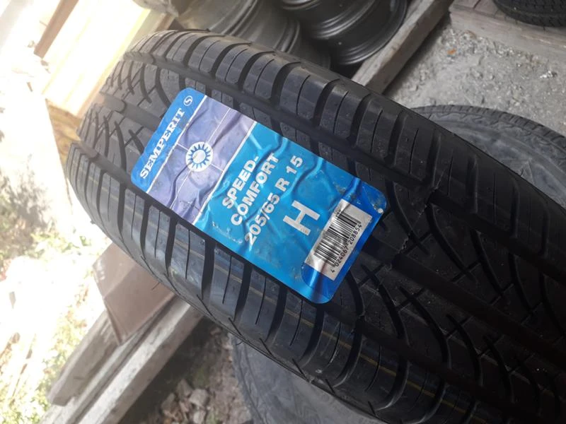 Гуми Летни 205/65R15, снимка 2 - Гуми и джанти - 26430785