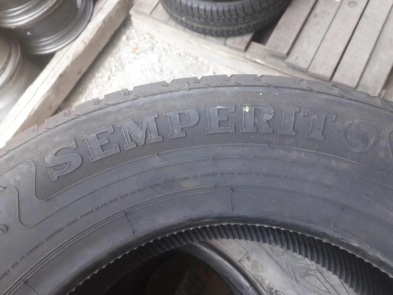 Гуми Летни 205/65R15, снимка 3 - Гуми и джанти - 26430785