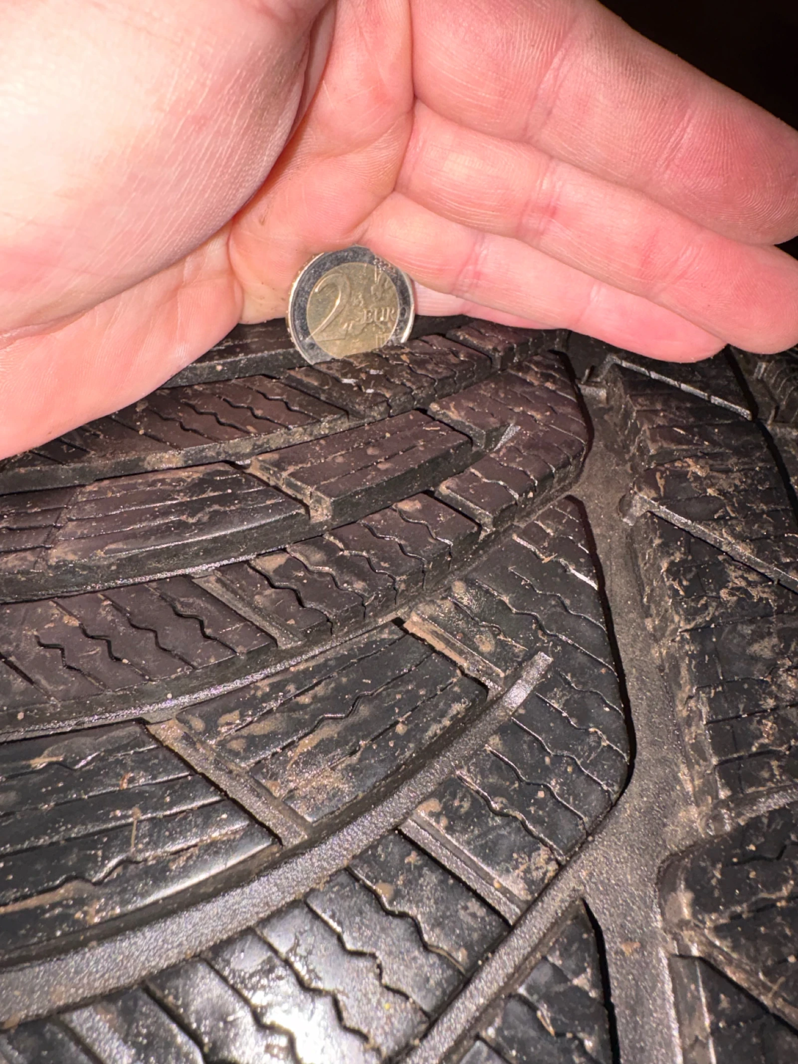 ���� 225/40R18 | Mobile.bg � ����������� 1