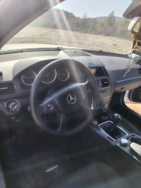 Mercedes-Benz C 220, снимка 9