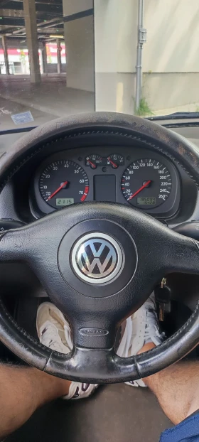 Обява за продажба на VW Golf 1.6i климатик Еко4 ~2 400 лв. - изображение 4