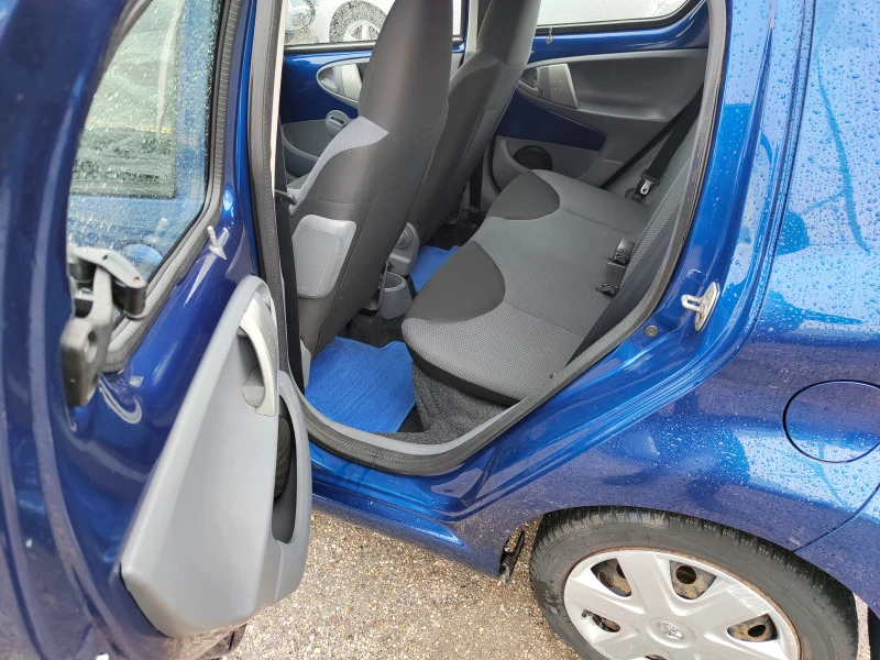 Toyota Aygo, снимка 11 - Автомобили и джипове - 43651265