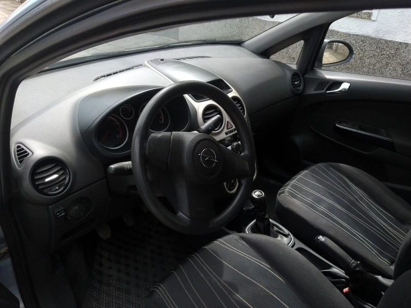 Opel Corsa 1.2i, снимка 3 - Автомобили и джипове - 45147958