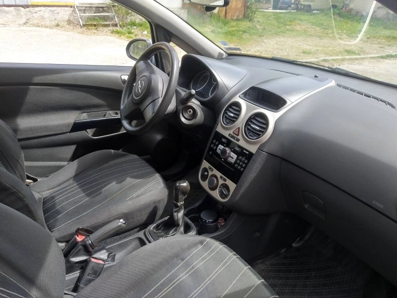 Opel Corsa 1.2i, снимка 4 - Автомобили и джипове - 45147958