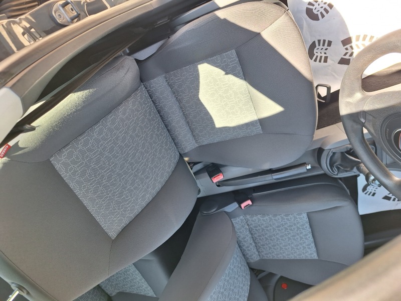 Seat Ibiza 1.2 бензин , снимка 13 - Автомобили и джипове - 46424689