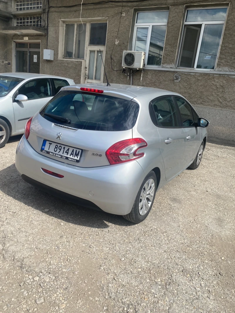 Peugeot 208, снимка 4 - Автомобили и джипове - 47377427