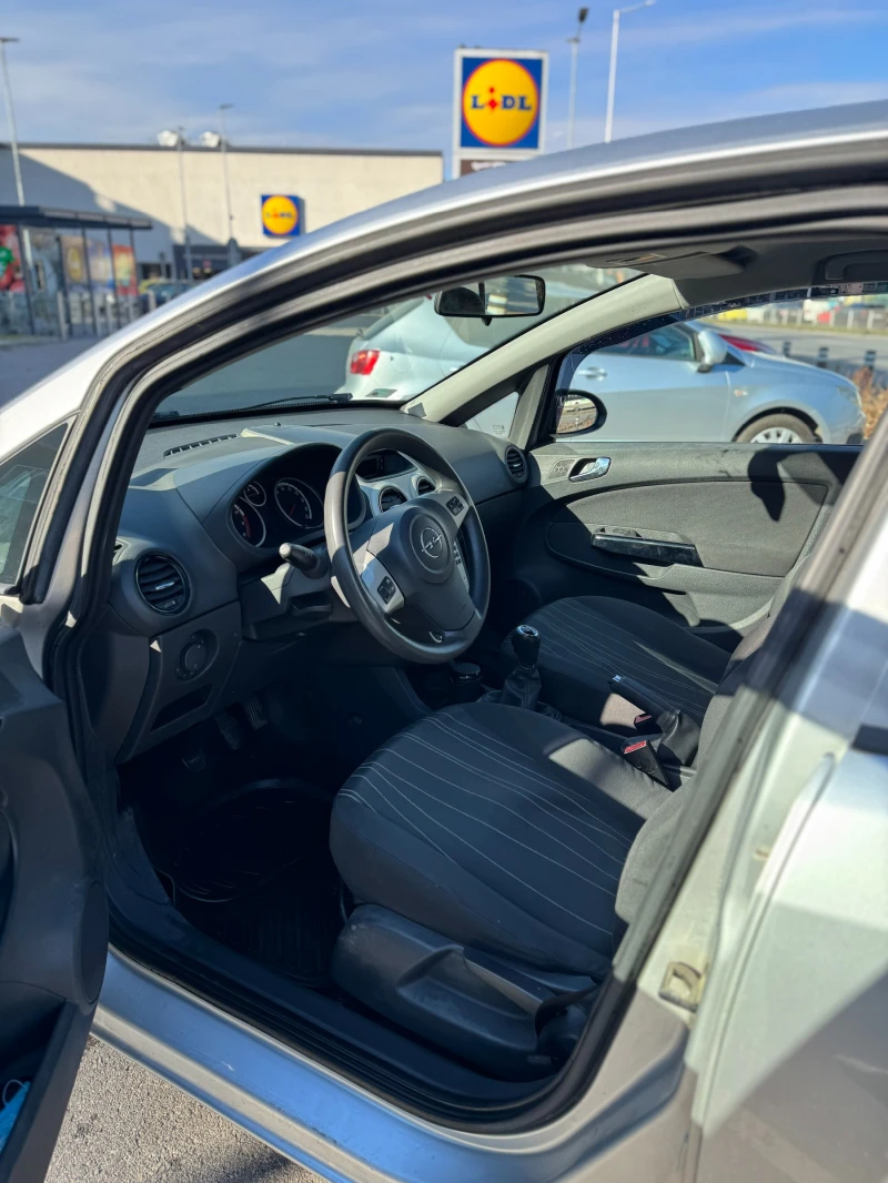 Opel Corsa 1.2, снимка 6 - Автомобили и джипове - 48105769