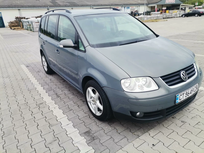 VW Touran 2.0TDI 140к.с. 7 места, снимка 3 - Автомобили и джипове - 48364944