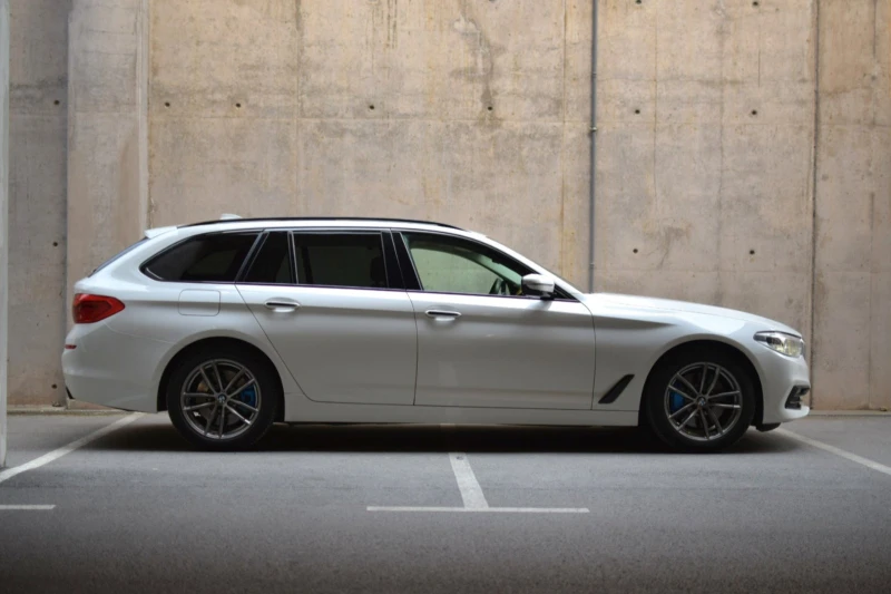 BMW 530 Head up!Панорама!Luxury Line!, снимка 3 - Автомобили и джипове - 51939945