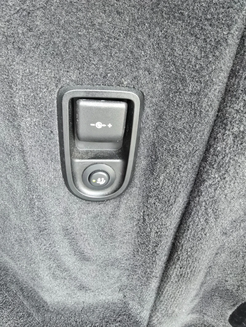 BMW 530 Head up!Панорама!Luxury Line!, снимка 14 - Автомобили и джипове - 52895723