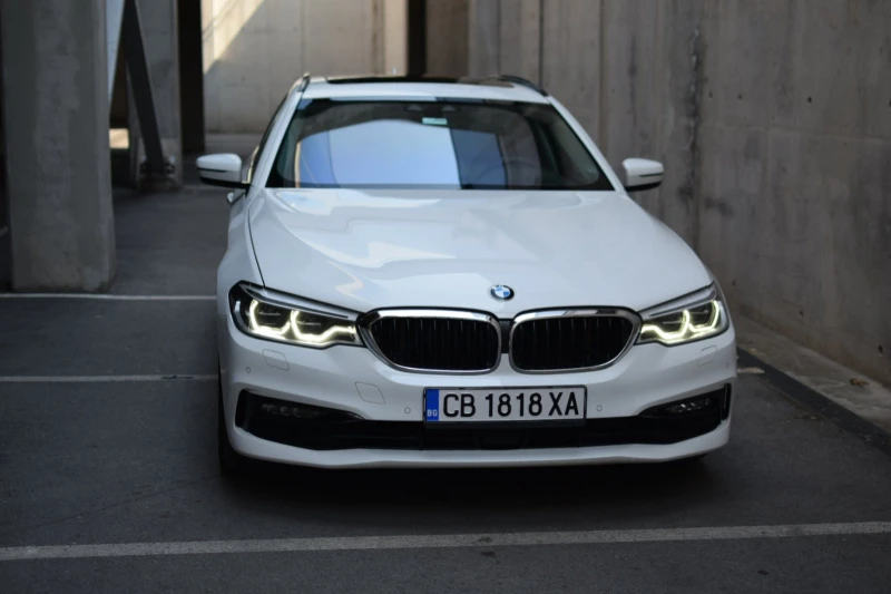 BMW 530 Head up!Панорама!Luxury Line!, снимка 2 - Автомобили и джипове - 51939945