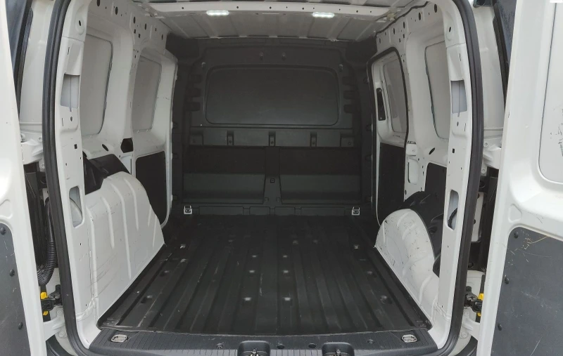 VW Caddy * Klima * Composition * PDC * UniRent* , снимка 10 - Автомобили и джипове - 50100684