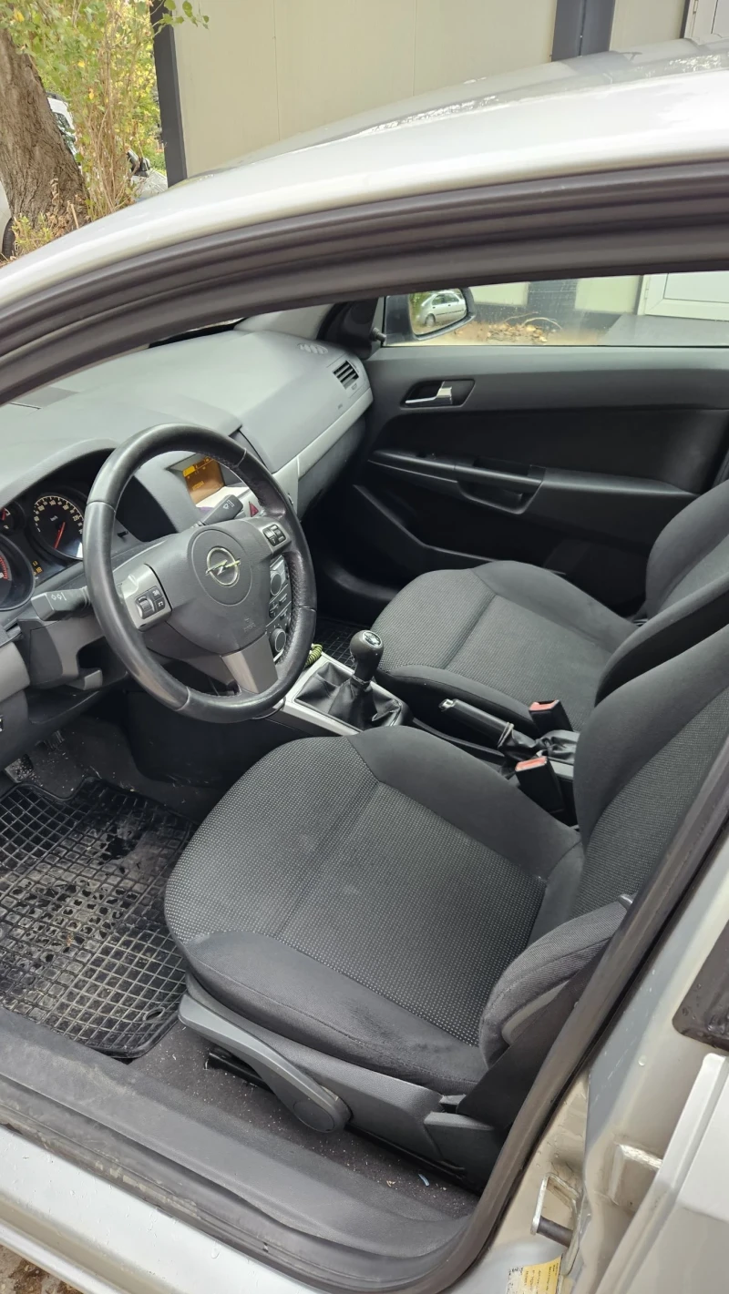 Opel Astra H, 1.4 LPG Каско, снимка 10 - Автомобили и джипове - 52332478