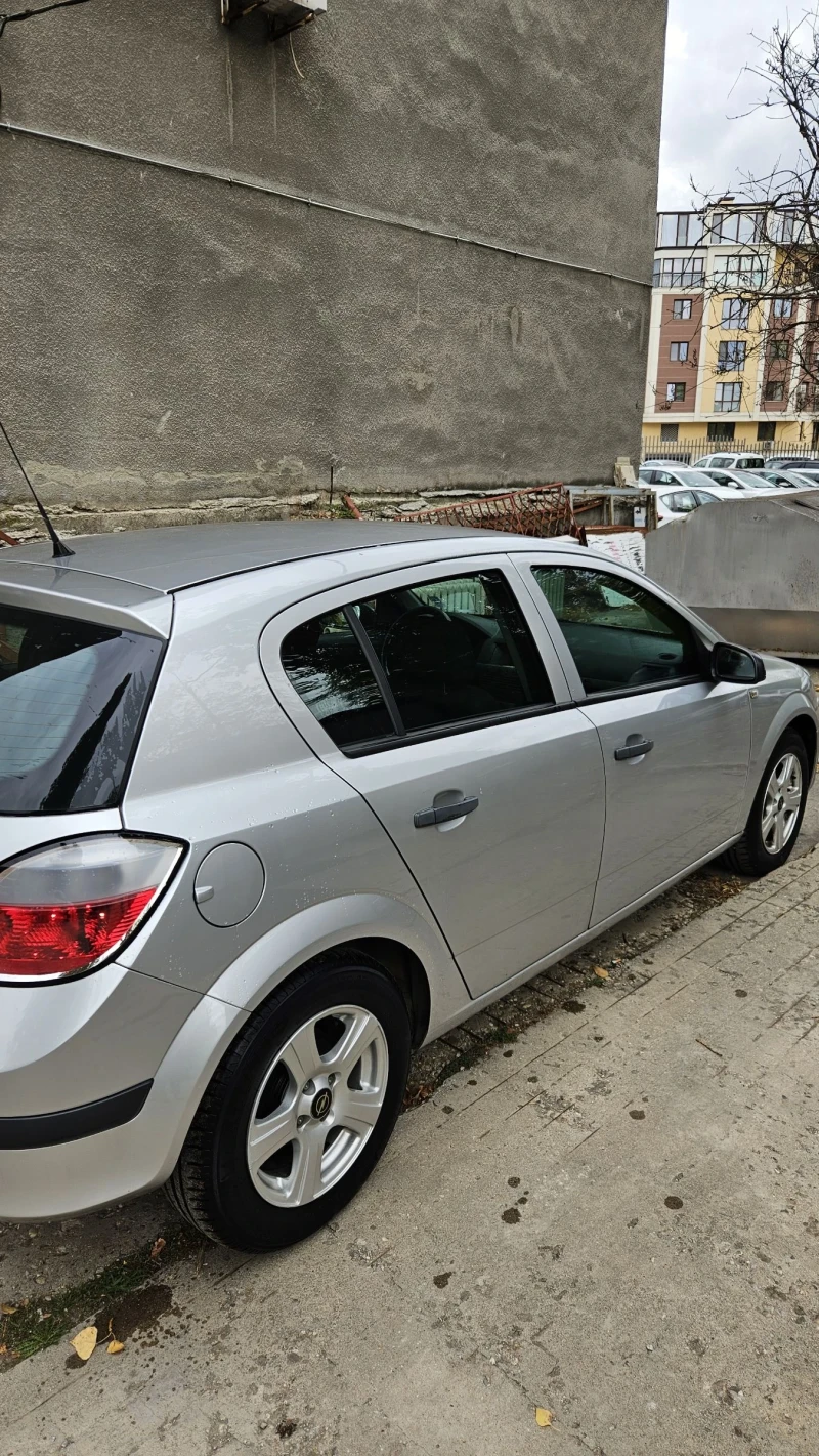 Opel Astra H, 1.4 LPG Каско, снимка 2 - Автомобили и джипове - 52332478